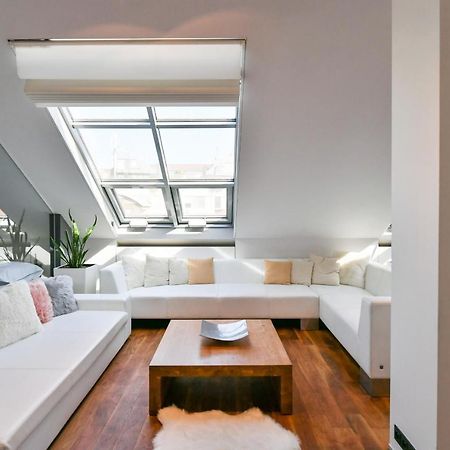 Luxury Central Penthouse With Sauna, Terrace, 250M2, 5Bdrm, 3Bthrm Prague Exterior photo