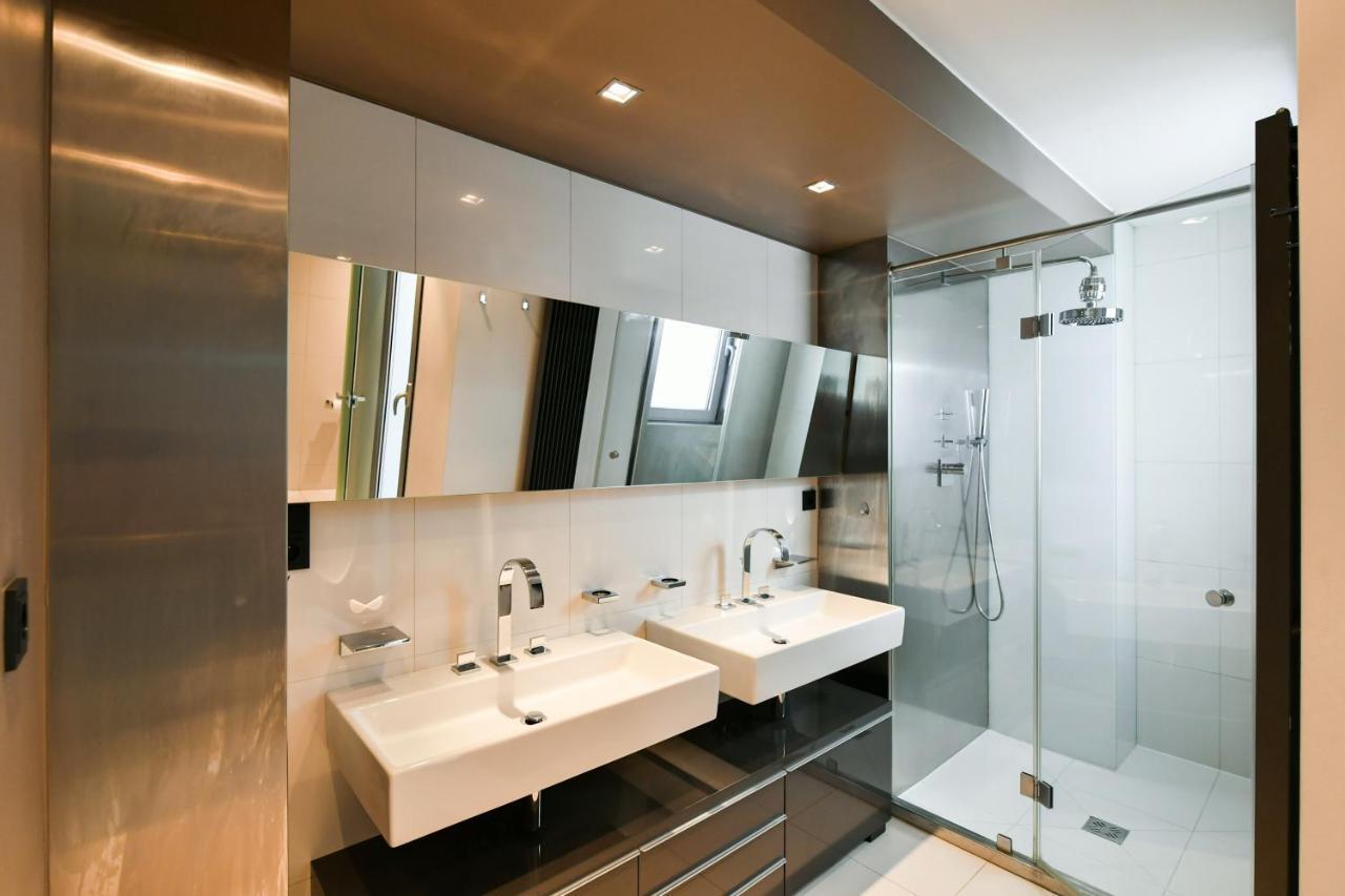 Luxury Central Penthouse With Sauna, Terrace, 250M2, 5Bdrm, 3Bthrm Prague Exterior photo