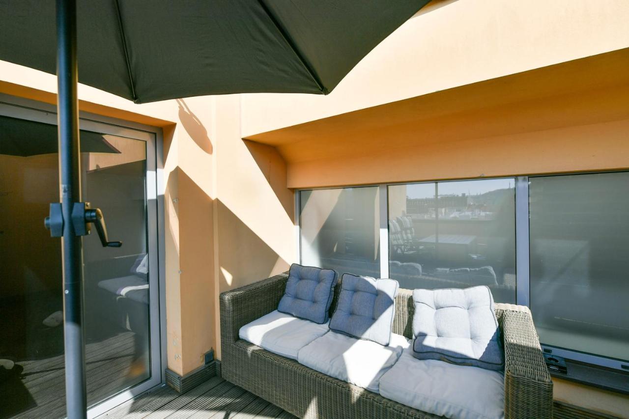Luxury Central Penthouse With Sauna, Terrace, 250M2, 5Bdrm, 3Bthrm Prague Exterior photo